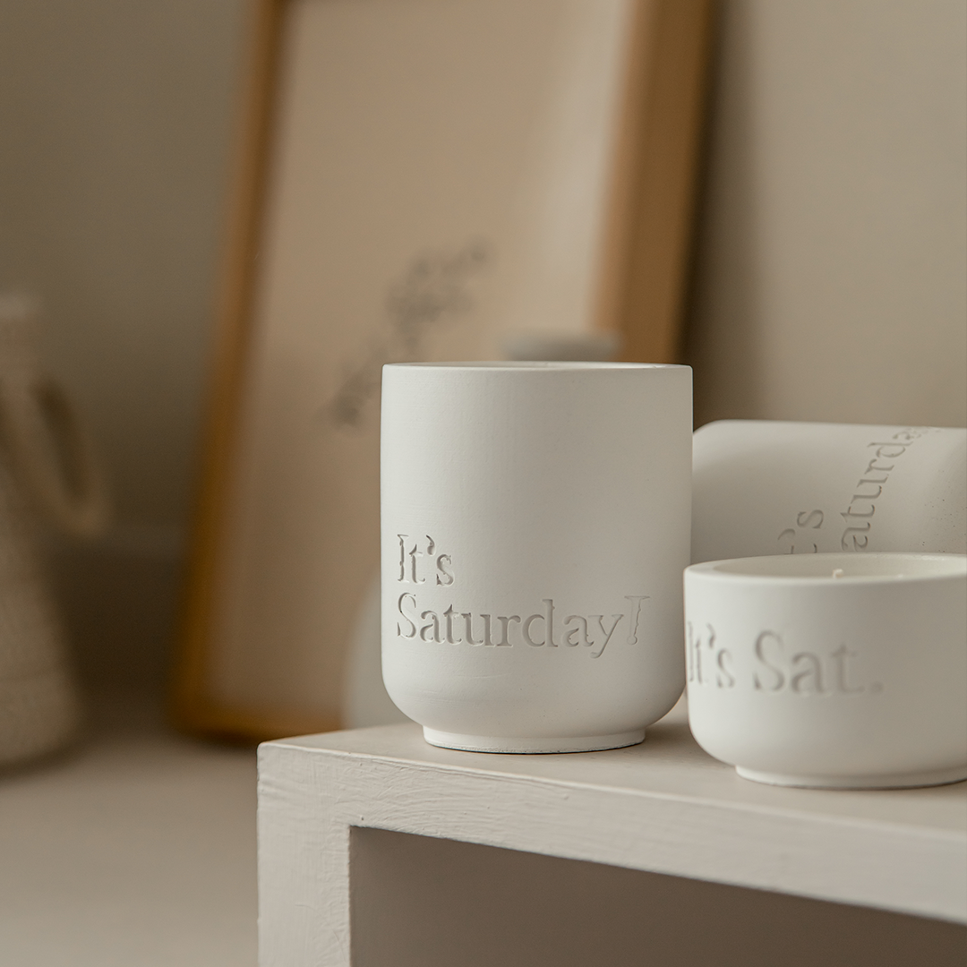 It's Saturday! No.001 清晨海浪 - 經典白水泥香氛蠟燭 Wooden Wick Candle