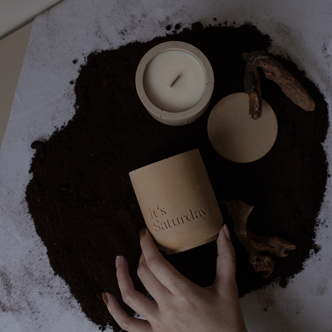 It's Saturday! No.014 淨土之麥 - 燕麥黃水泥香氛蠟燭 Wooden Wick Candle