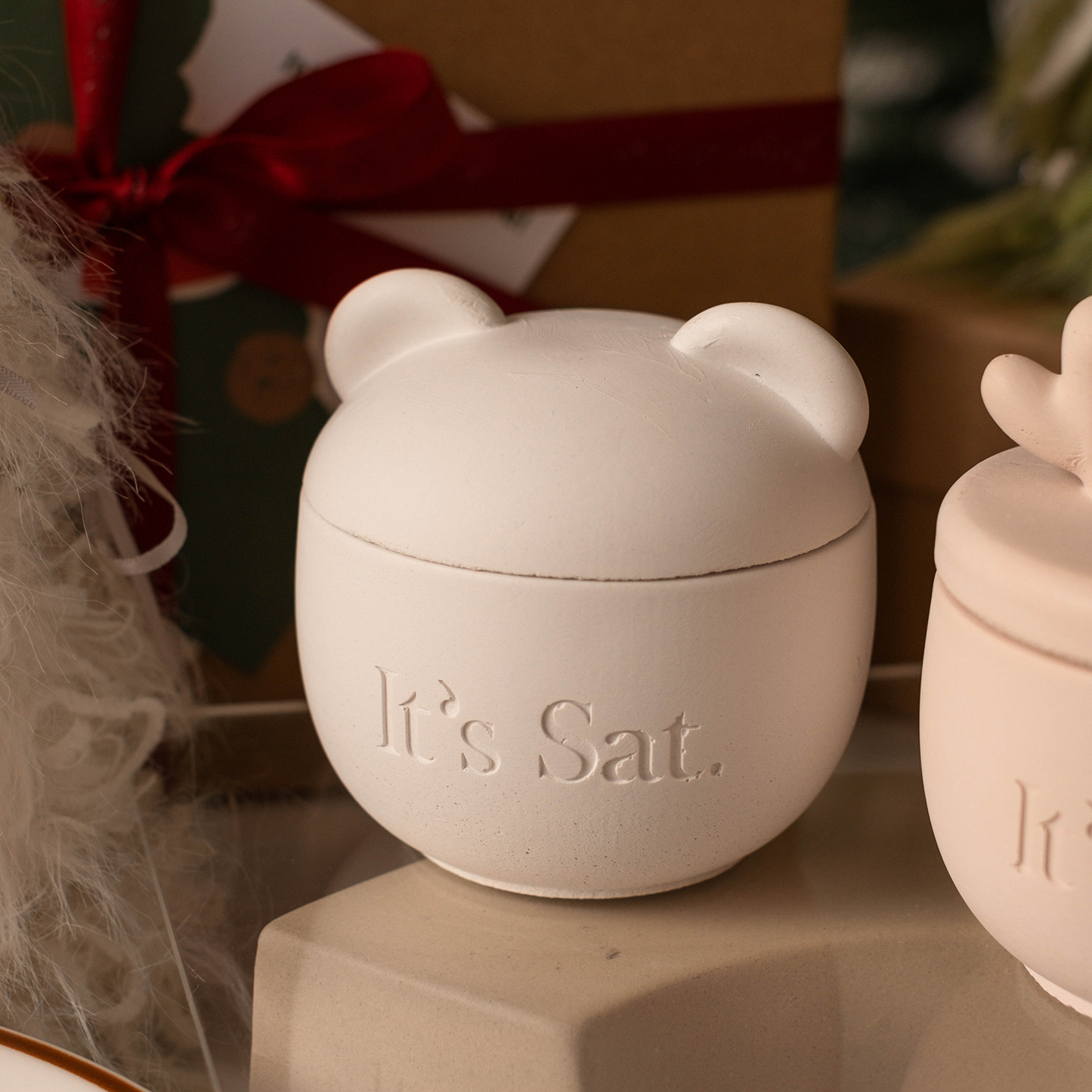 It's Saturday! 🎄聖誕限定白熊款🐻❄️ 沐浴木質調 - 暖冬沐浴水泥香氛蠟燭 Wooden Wick Candle