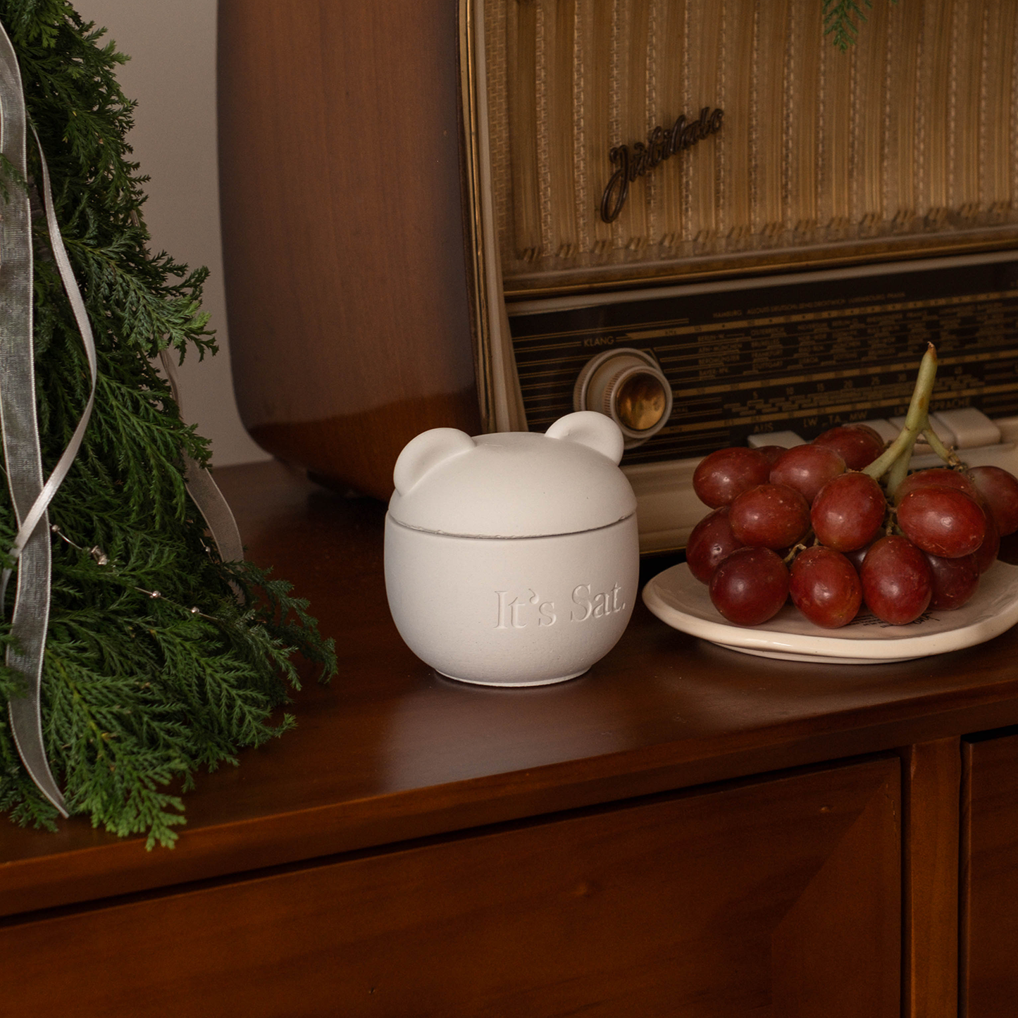 It's Saturday! 🎄聖誕限定白熊款🐻❄️ 沐浴木質調 - 暖冬沐浴水泥香氛蠟燭 Wooden Wick Candle