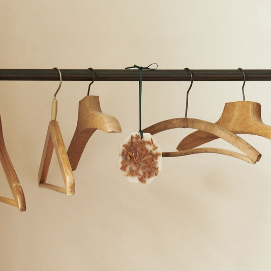 Carrière Frères Cedar Botanical Palets|雪松香磚 Cedrus Atlantica