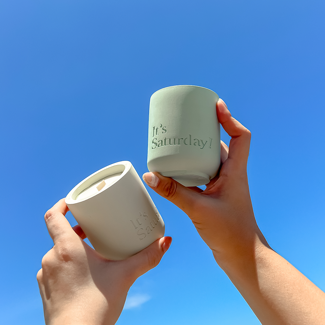 It's Saturday! No.008 酪日島嶼 - 酪梨綠水泥香氛蠟燭 Wooden Wick Candle