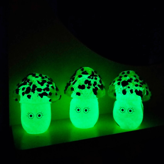 Studio Arhoj Glowing Crystal Blob 夜光玻璃小精靈