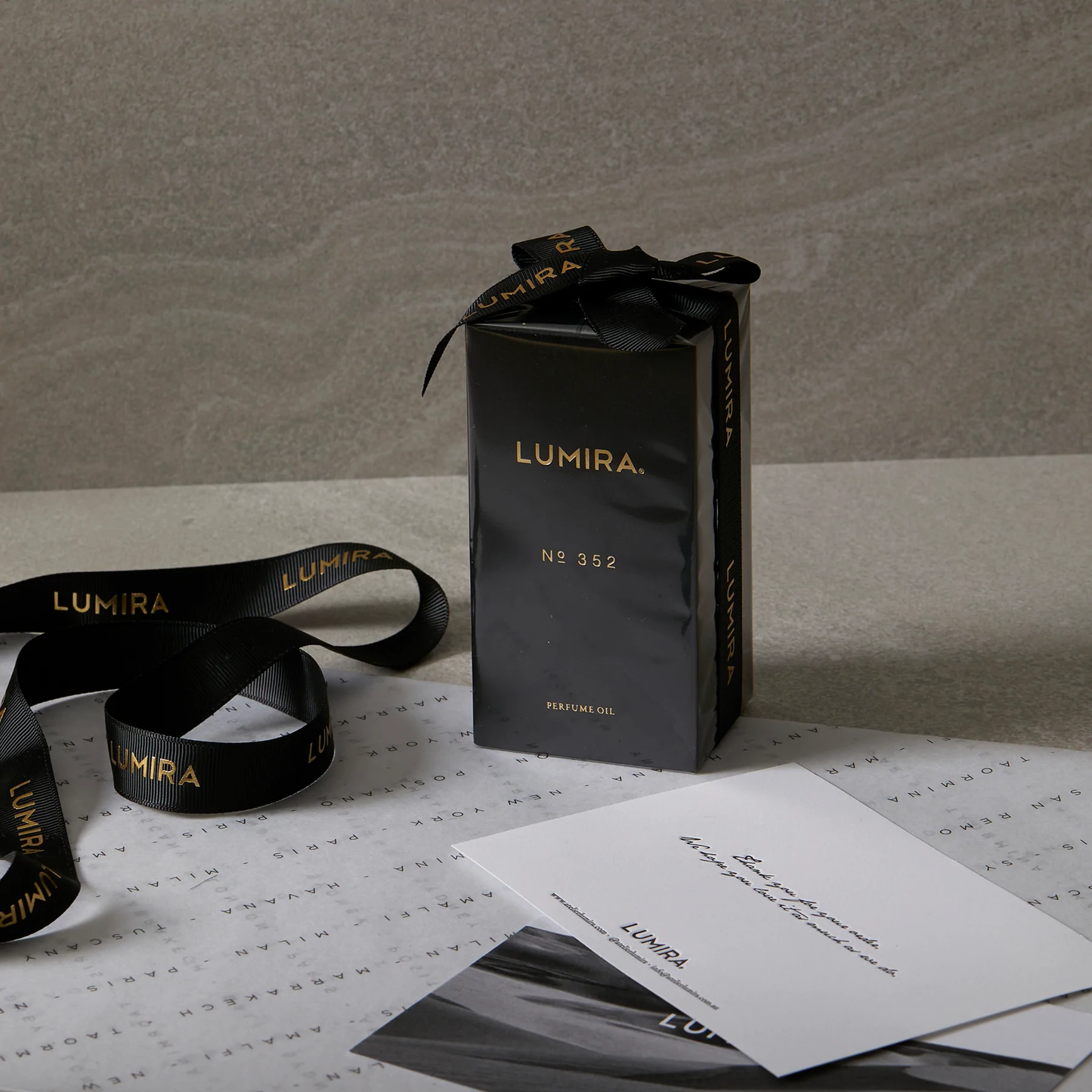 LUMIRA No352 Leather & Cedar Perfume Oil 皮革雪松香水油