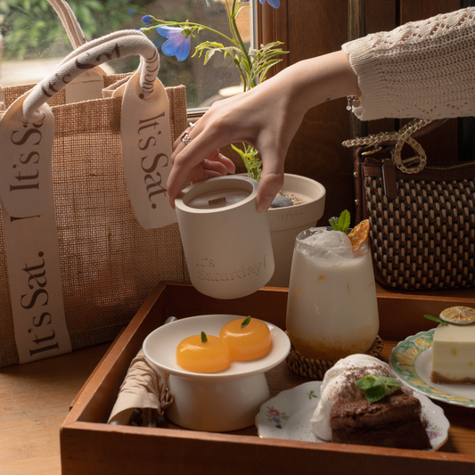 It's Saturday! No.006 晨光橘夏 - 杏仁米水泥香氛蠟燭 Wooden Wick Candle