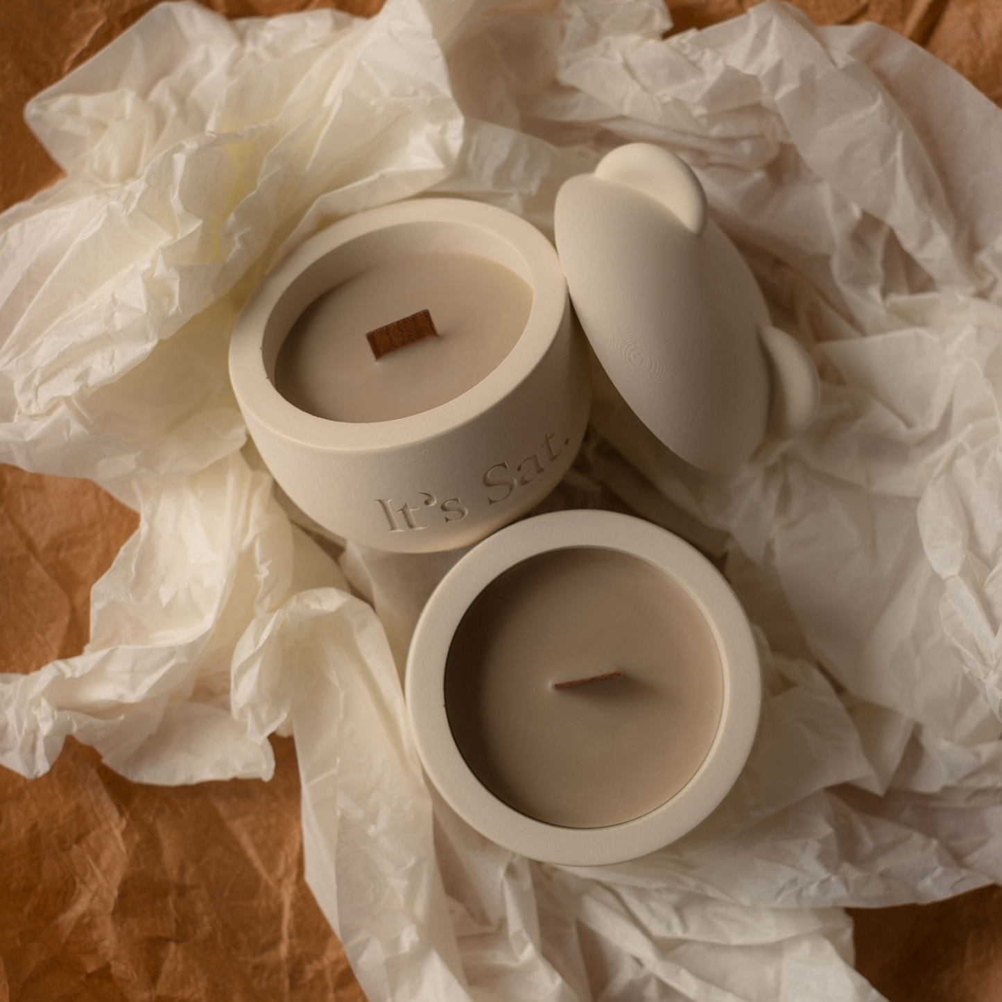 It's Saturday! 🎄聖誕限定米熊款 - 木質紅茶調 - 閣樓間水泥香氛蠟燭 Wooden Wick Candle