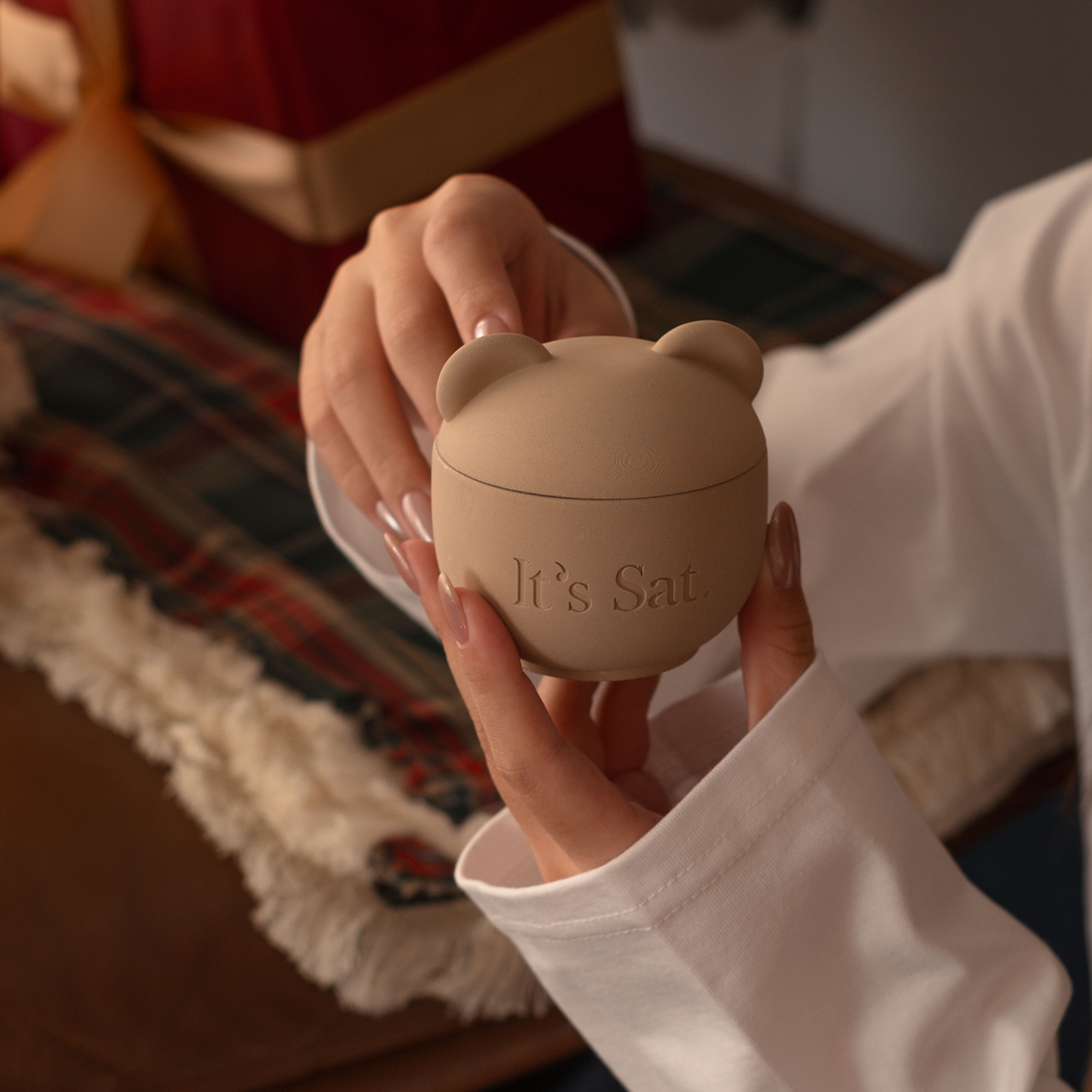 It's Saturday! 🎄聖誕限定咖啡熊款 - 橡木調 - 平安夜 Christmas Eve 水泥香氛蠟燭 Wooden Wick Candle