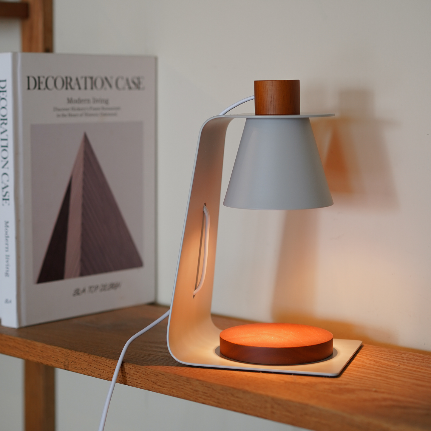 Aura Bell Candle Warmer 極簡鐘形融蠟燈