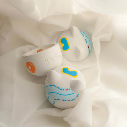 *PRE-ORDER* It's Saturday!【 Aibo 陪伴寵物系列 】限量貓耳朵手繪款 - 泳池夏日貓貓水泥香氛蠟燭 Wooden Wick Candle ＼寵物友善 Pet-friendly／