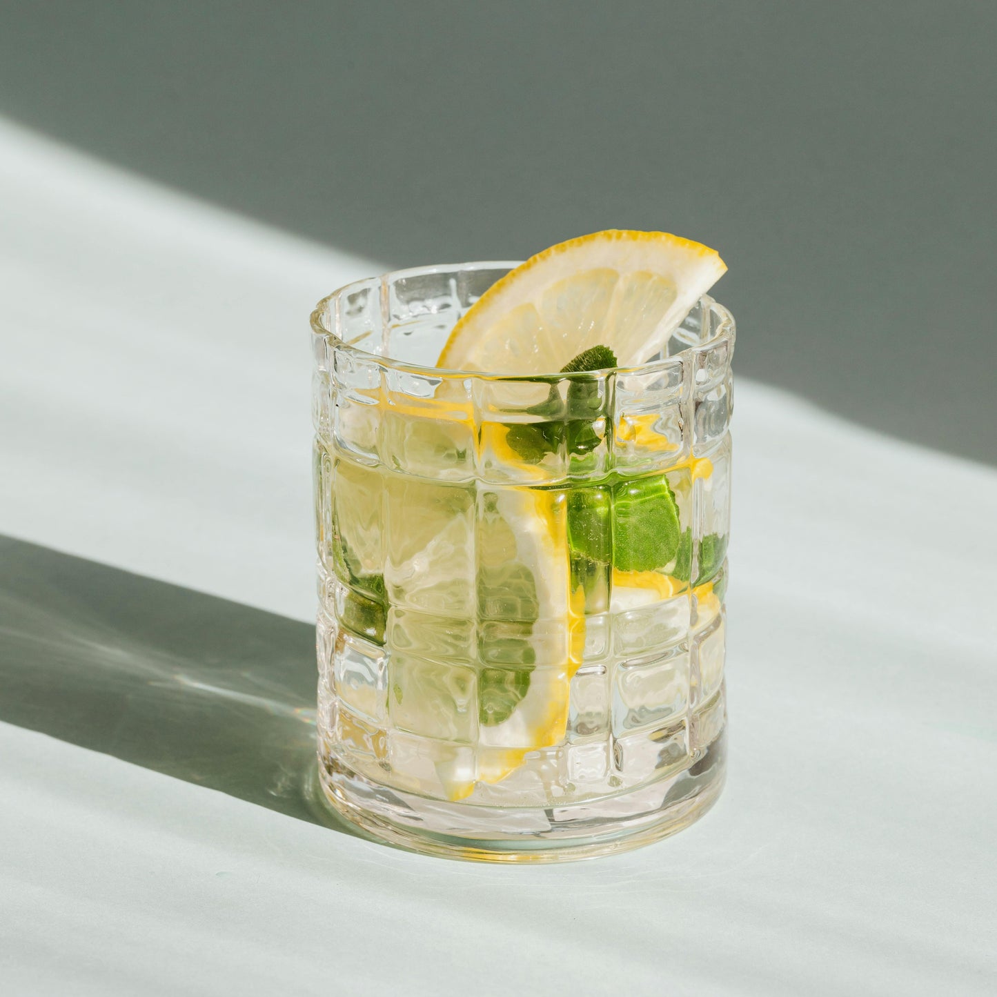 LUMIRA Tonic Of Gin Candle 氈酒蠟燭